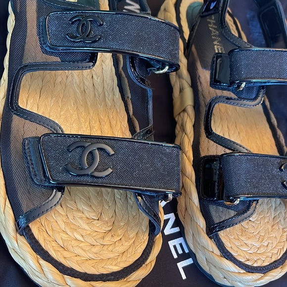 CHANEL 2022 Espadrilles Women’s Dad Sandals Size 40 NEW Braided Raffia CC Logos - Picture 12 of 12